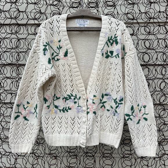 Vintage 90s Cottage Coquette Cozy Floral Embroidered Cardigan Sweater MEDIUM - Picture 1 of 5